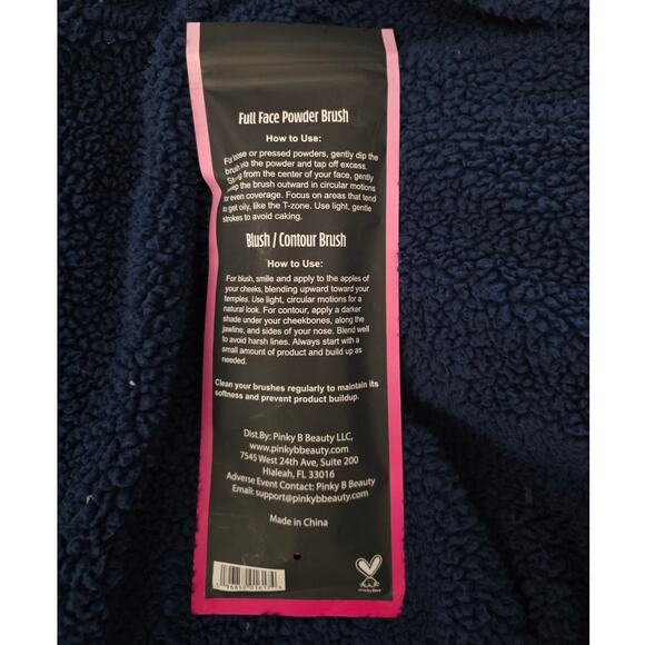 Pinky B Beauty Pretty in Pink Brush Set - NEW - Picture 2 of 3